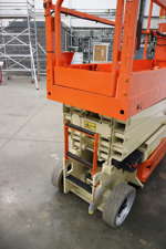 jlg-es2632-b200024489-1_2015-jlg-es2632-electric-scissor-lift_18
