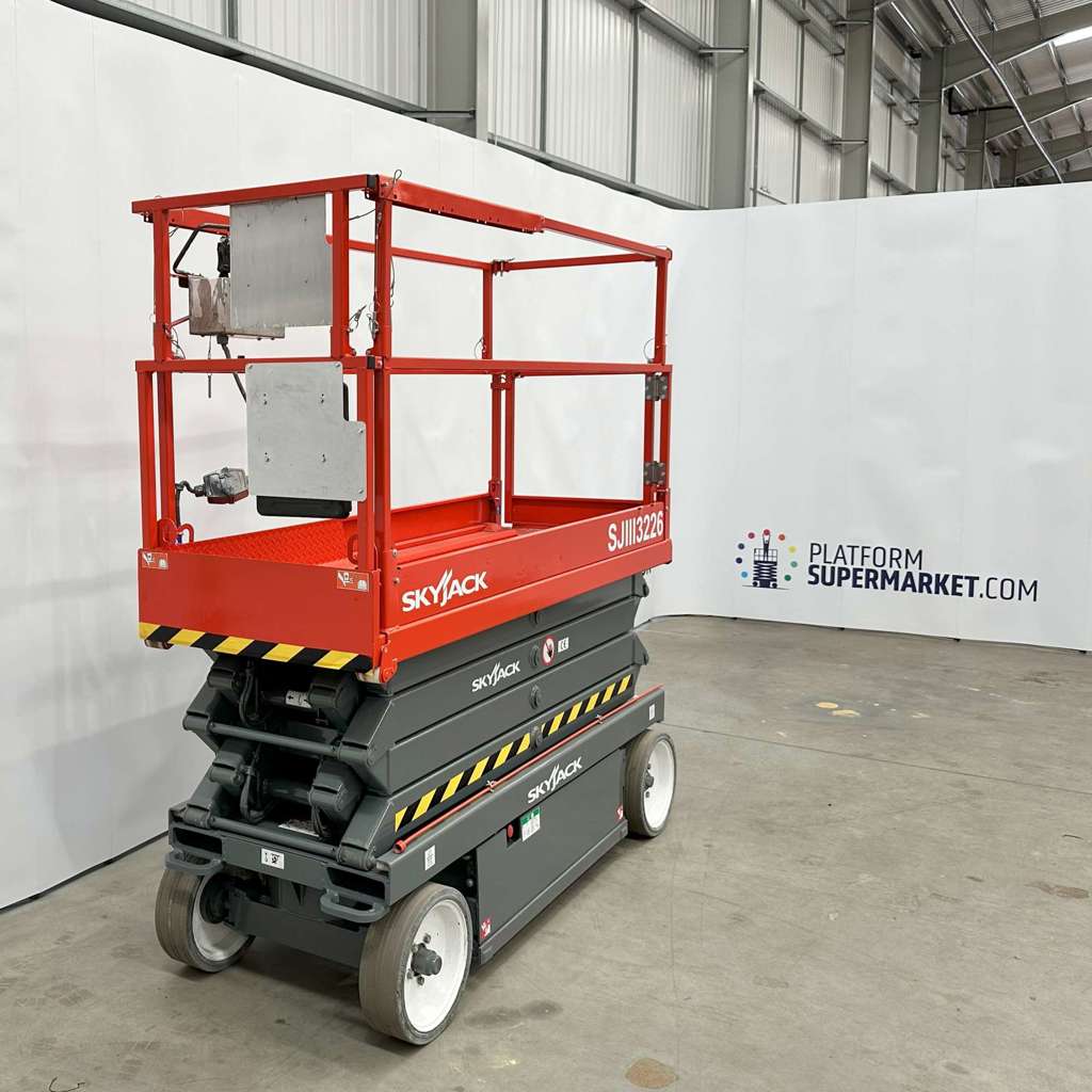 sj3226_9-79m-skyjack-sj3226-electric-scissor-lift_1.jpg